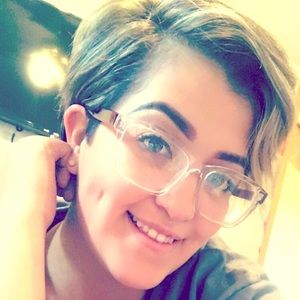 Meet your Posher, Fernanda